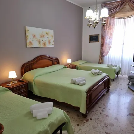 Residenza Margherita - Centralissima * Salerno
